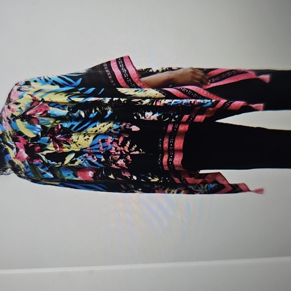 NWT Vince Camuto Exotic Blooms Crinkle Topper Open Front OS - Picture 2 of 13